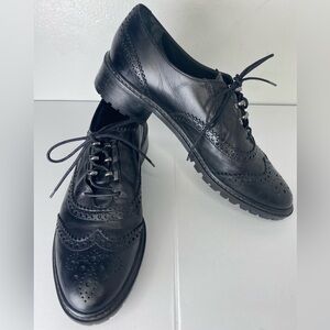 Stuart Weitzman Brogue Black Designer Leather Oxfords w Silver Hardware